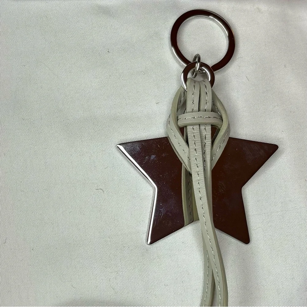 ❌SOLD❌ Christian Dior STAR Key Ring Around The World line Silver, Grey Strap - Picture 6 of 10